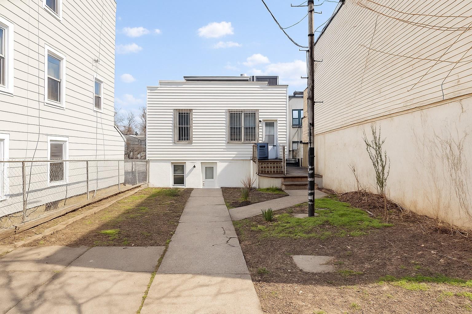 36-13 SW 10th Street, Astoria, New York image 6