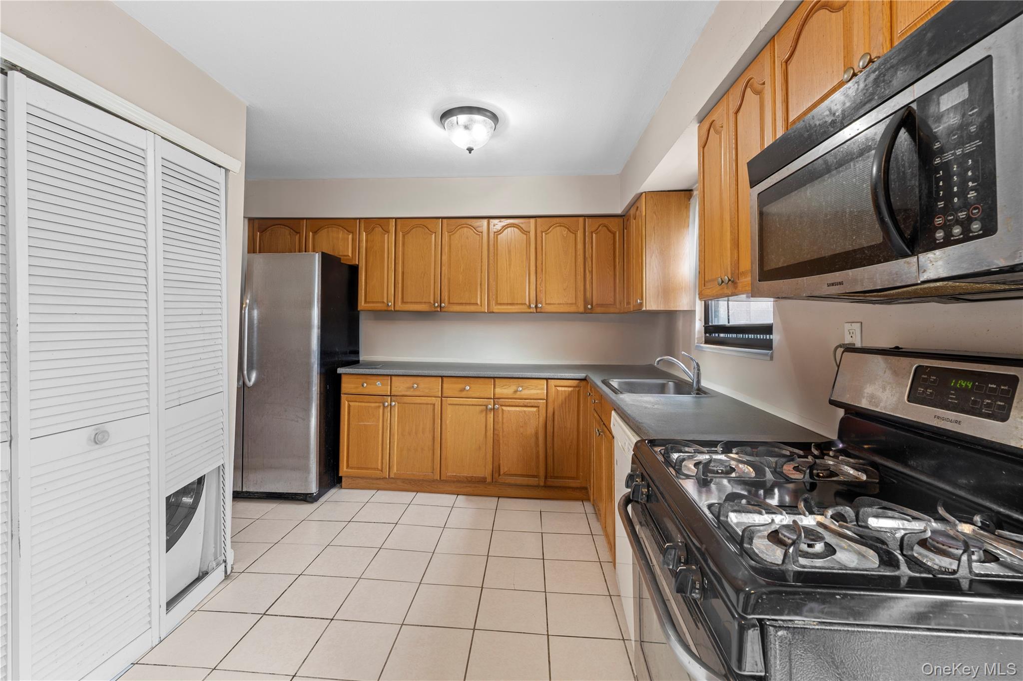 120-15 Cove Court 90A