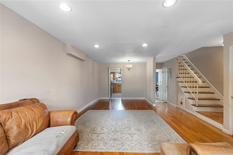 120-15 Cove Court 90A College Point NY 11356