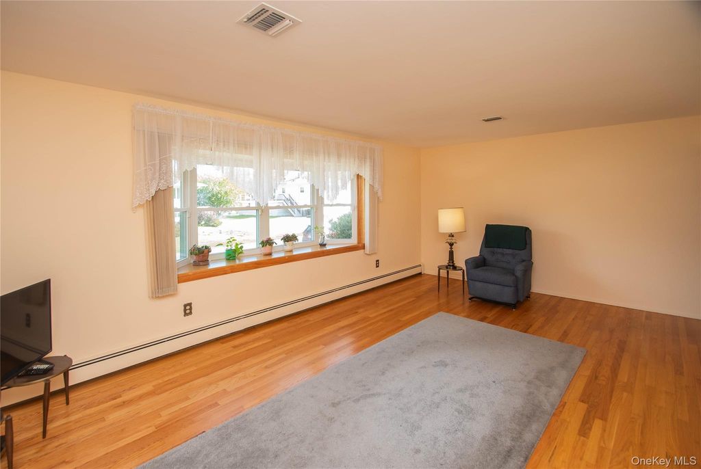 Photo of 44 Lamb Avenue, Saugerties, NY 12477 (MLS # 920366)