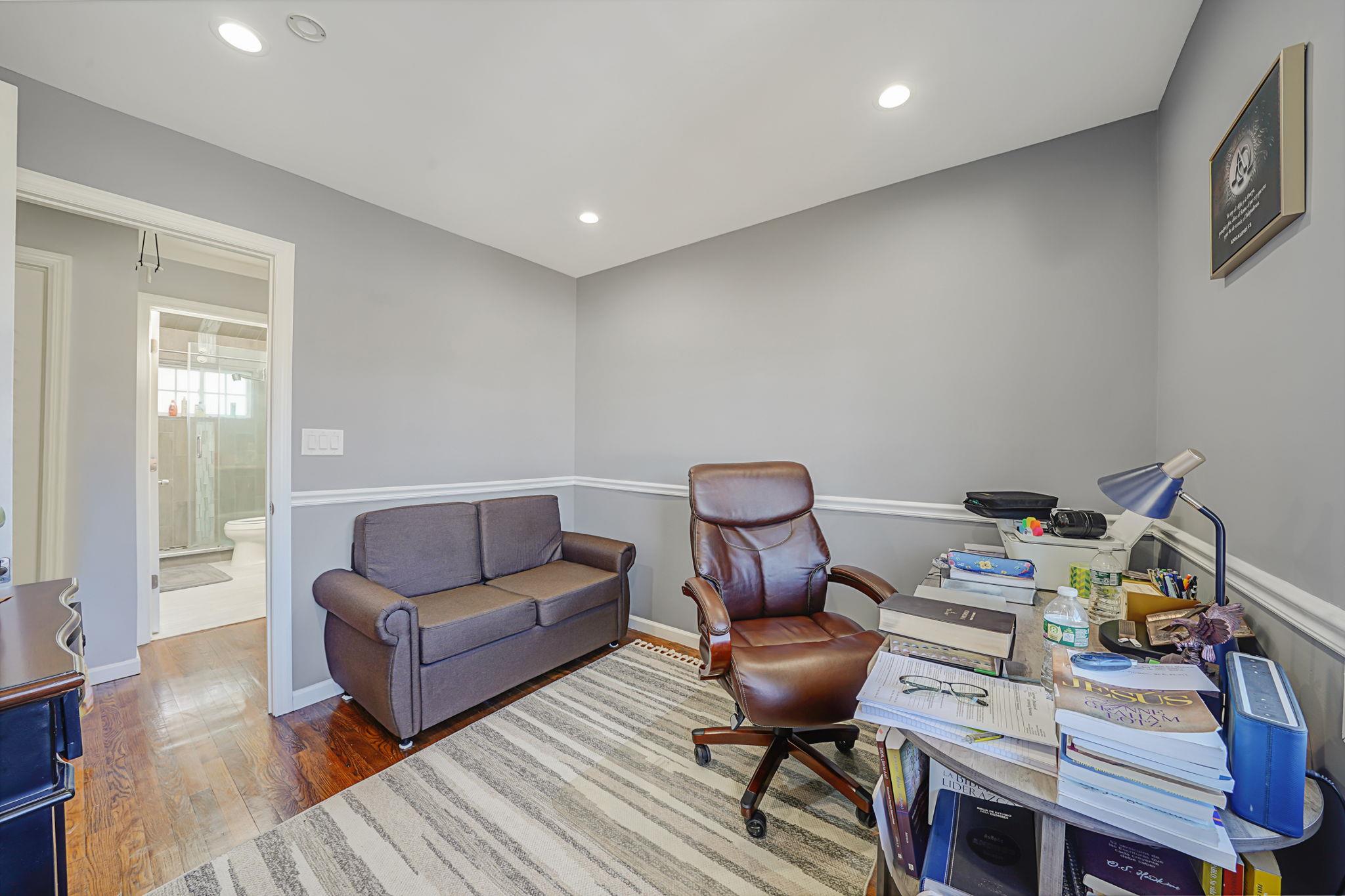 154 W Plum Street, Islip, New York image 12