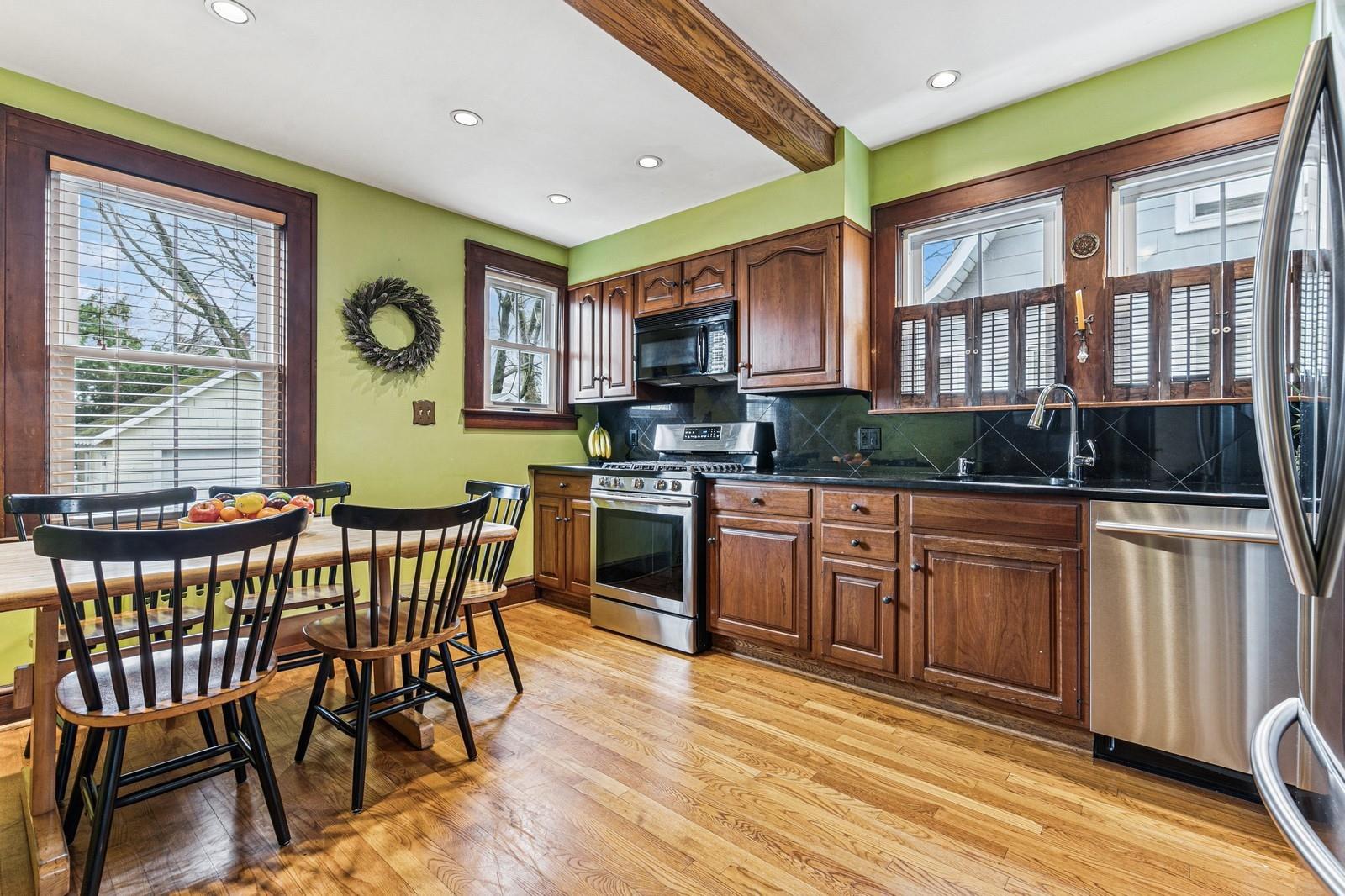 115 Wheeler Avenue, Mineola, New York image 7