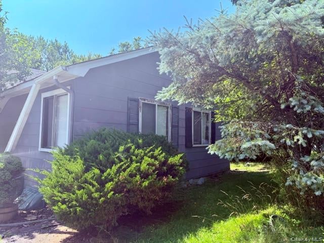 102 Hillcrest Avenue