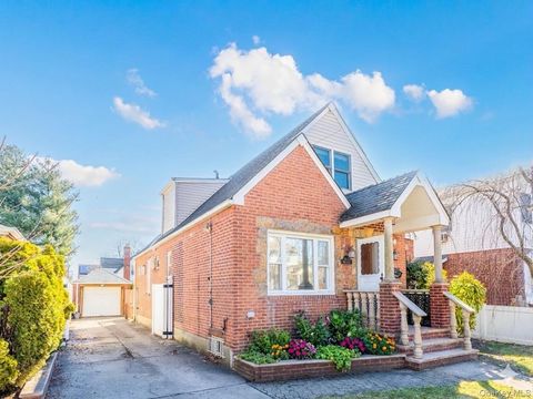 Homes For Sale - 65-11 168th Street<br/> Fresh Meadows, NY 11365