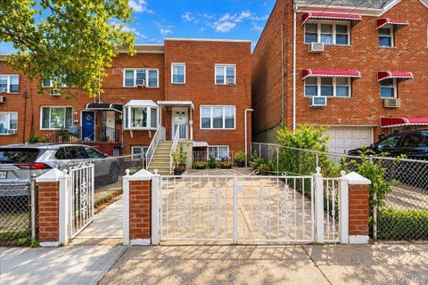 Homes For Sale - 1360 Edwards Avenue<br/> Bronx, NY 10461