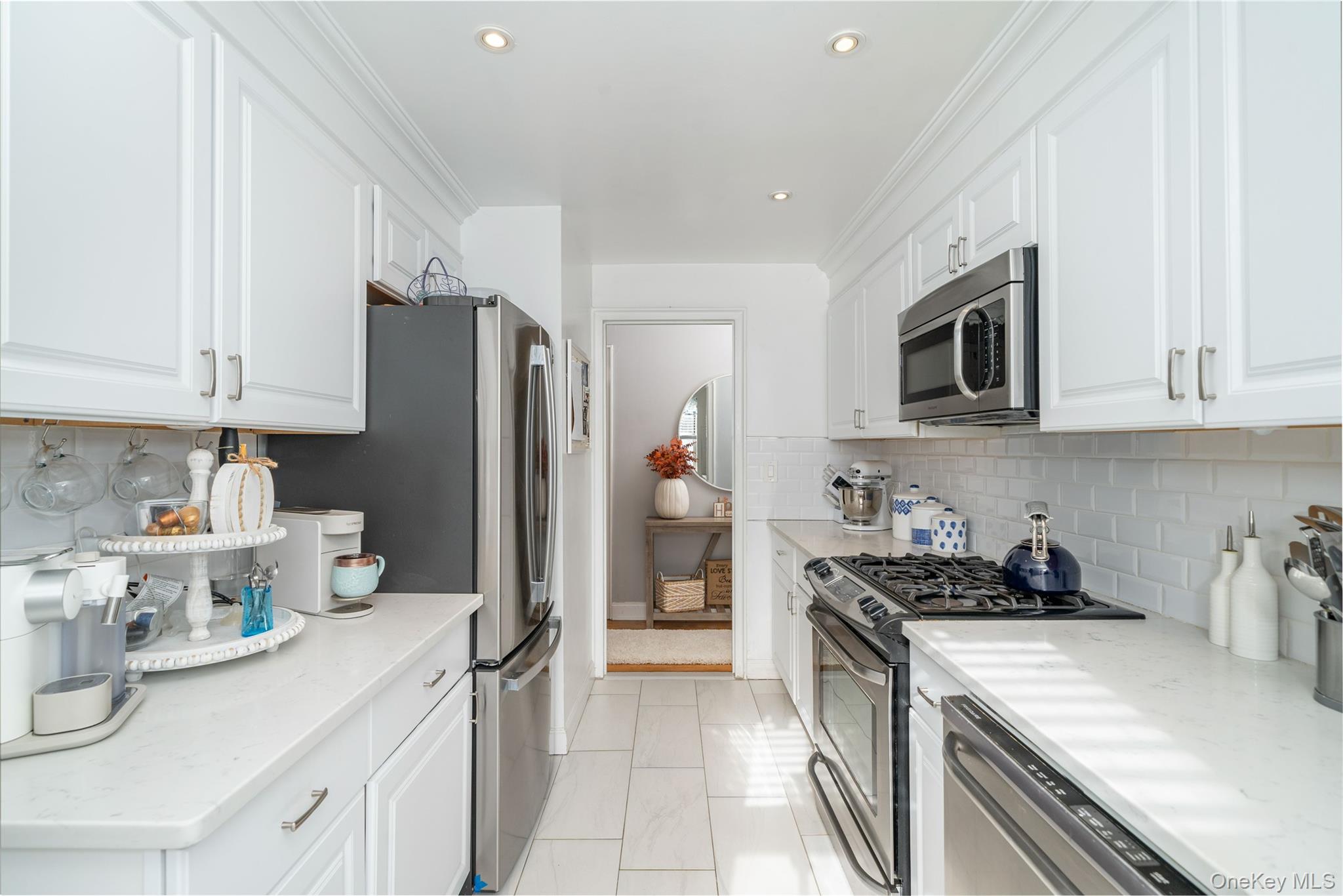 50 N Broadway 1B