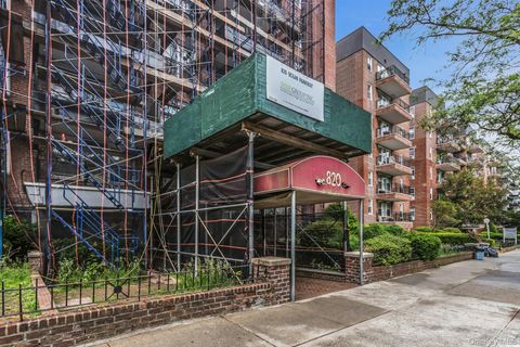 Homes For Sale - 820 Ocean Parkway #719<br/> Brooklyn, NY 11230