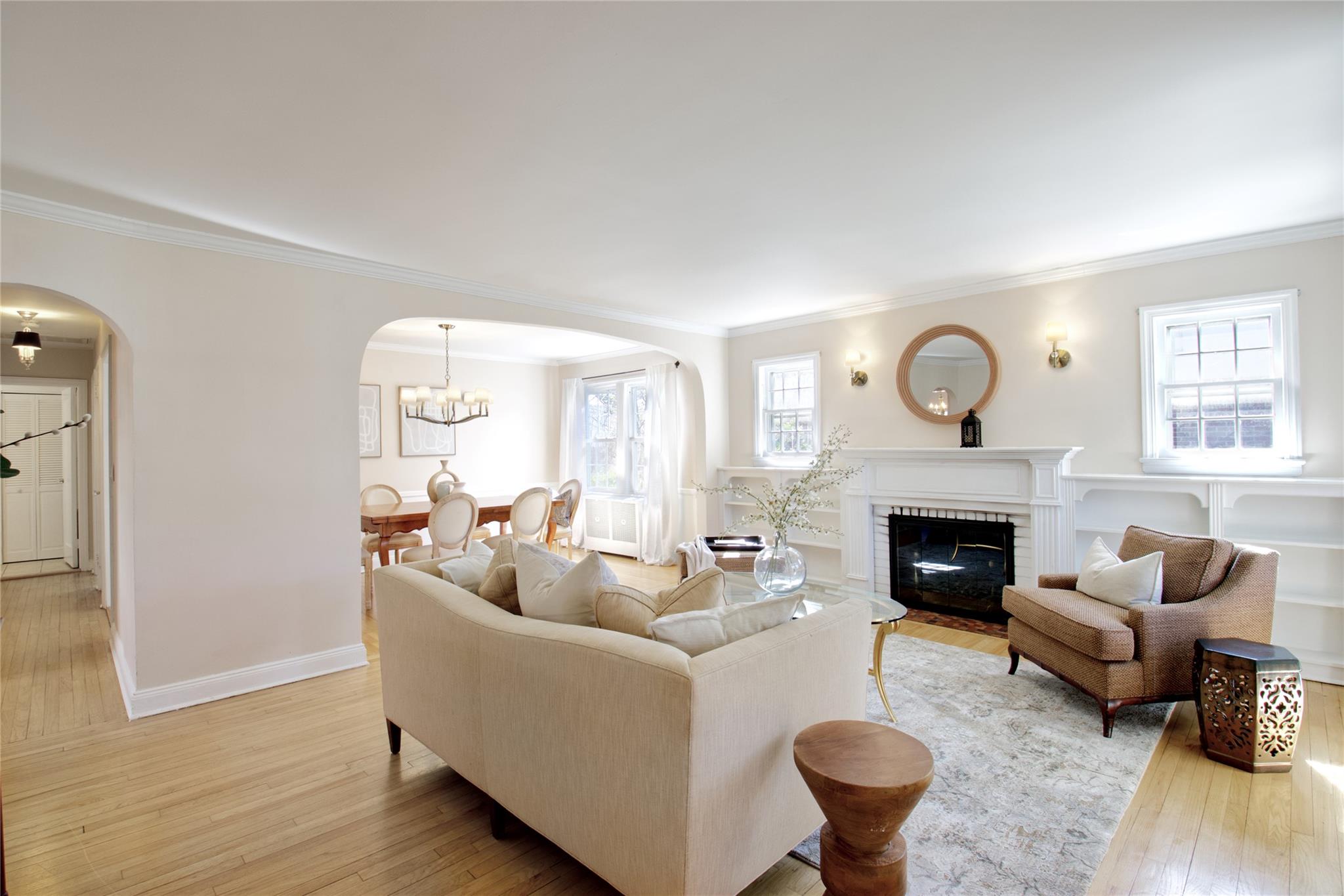 29 Sydney Avenue, Malverne, New York image 4
