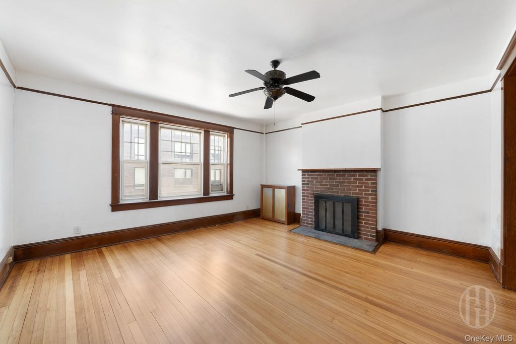 Photo of 27 Locust Avenue #2S, New Rochelle, NY 10801 (MLS # 957349)