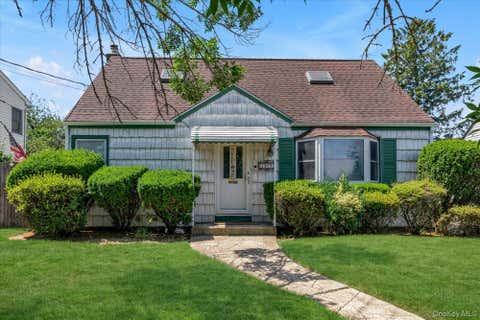 Homes For Sale - 1973 Everett Street<br/> Valley Stream, NY 11580