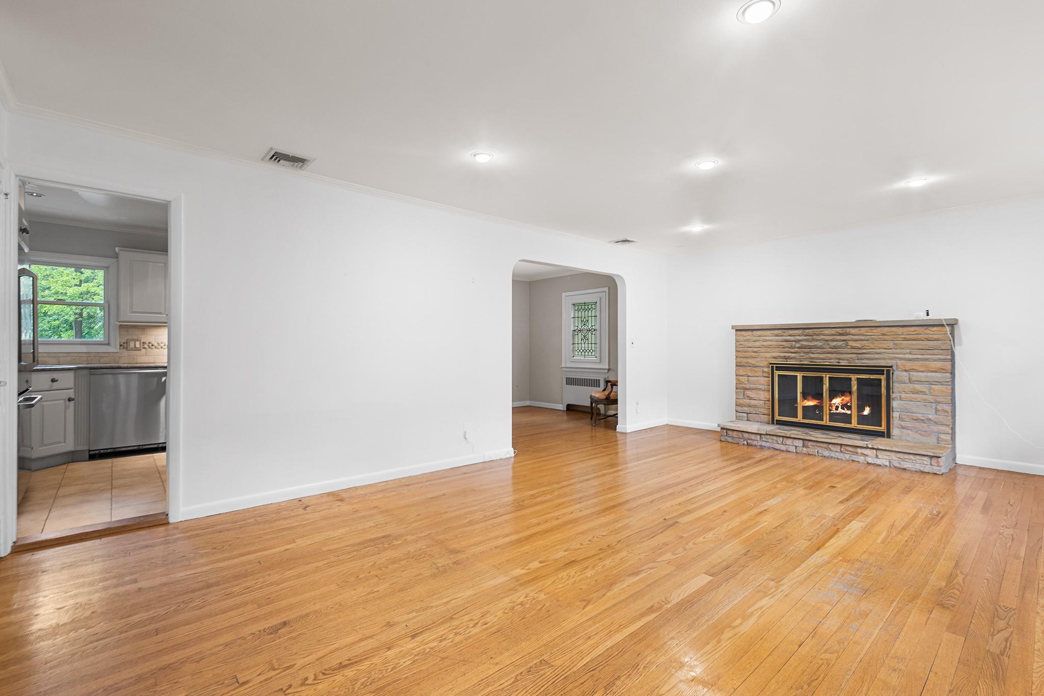 269 Woodlands Avenue, White Plains, New York image 4
