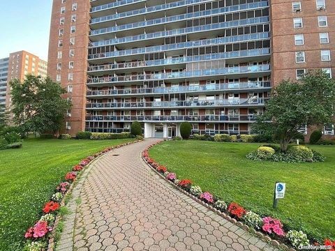 Photo of 97-37 63rd Road #14L, Rego Park, NY 11374 (MLS # 917835)
