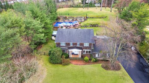 9 Suncrest Drive Dix Hills NY 11746