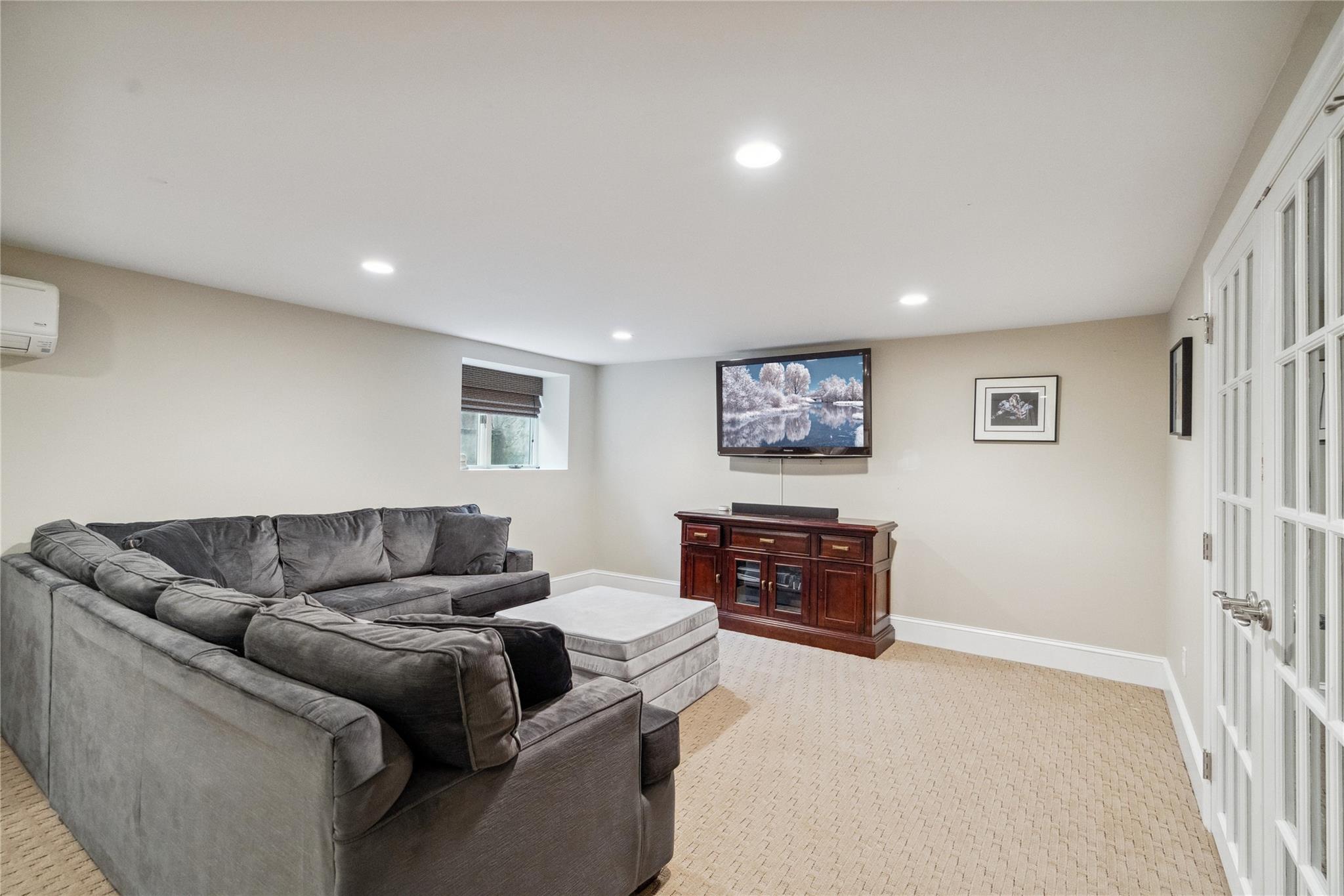 9 Suncrest Drive, Dix Hills, New York image 24