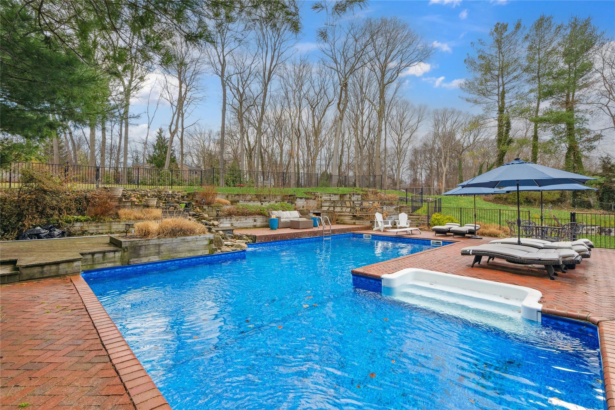 9 Suncrest Drive, Dix Hills, New York image 33
