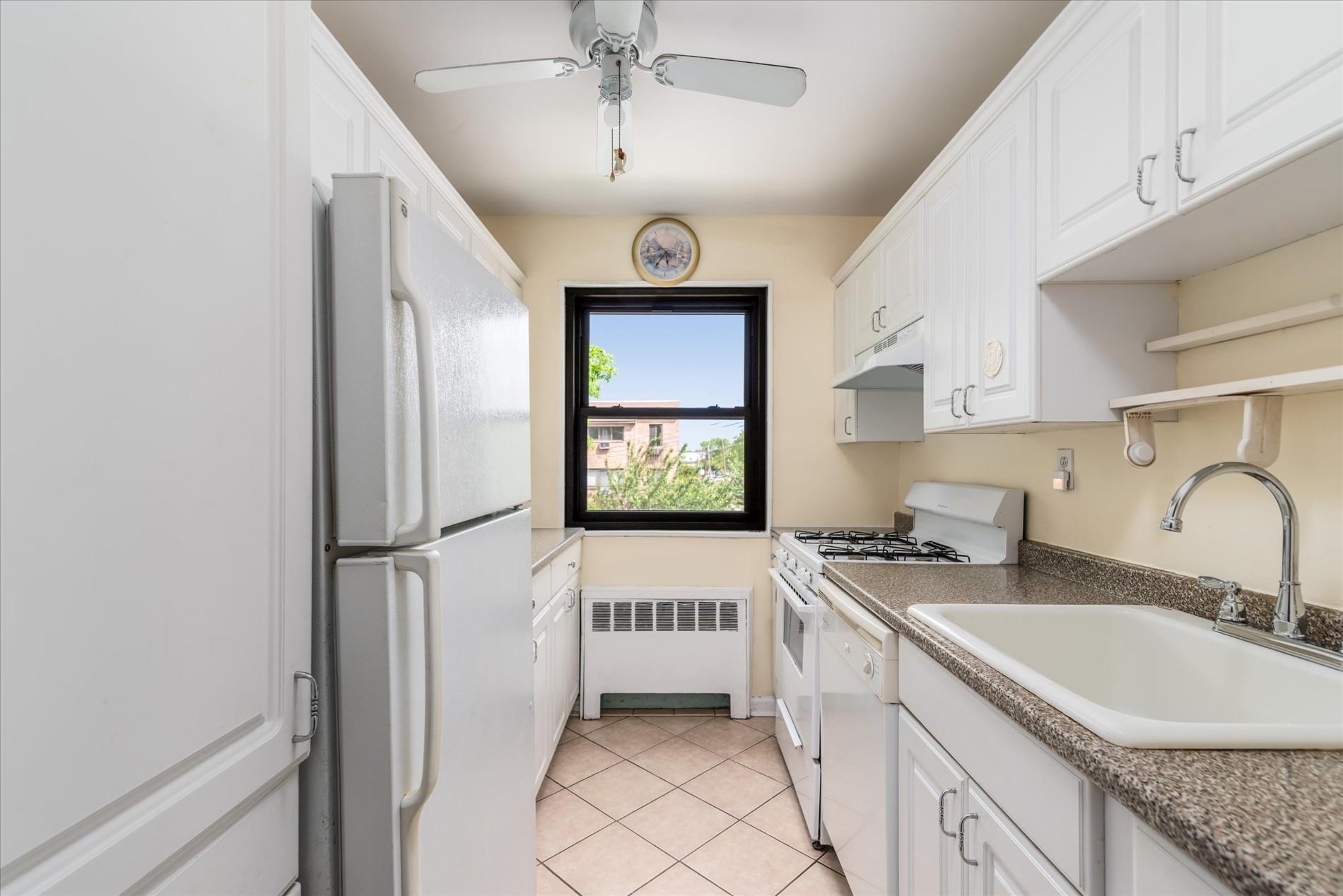 82-32 155th Avenue #095, Howard Beach, New York image 6