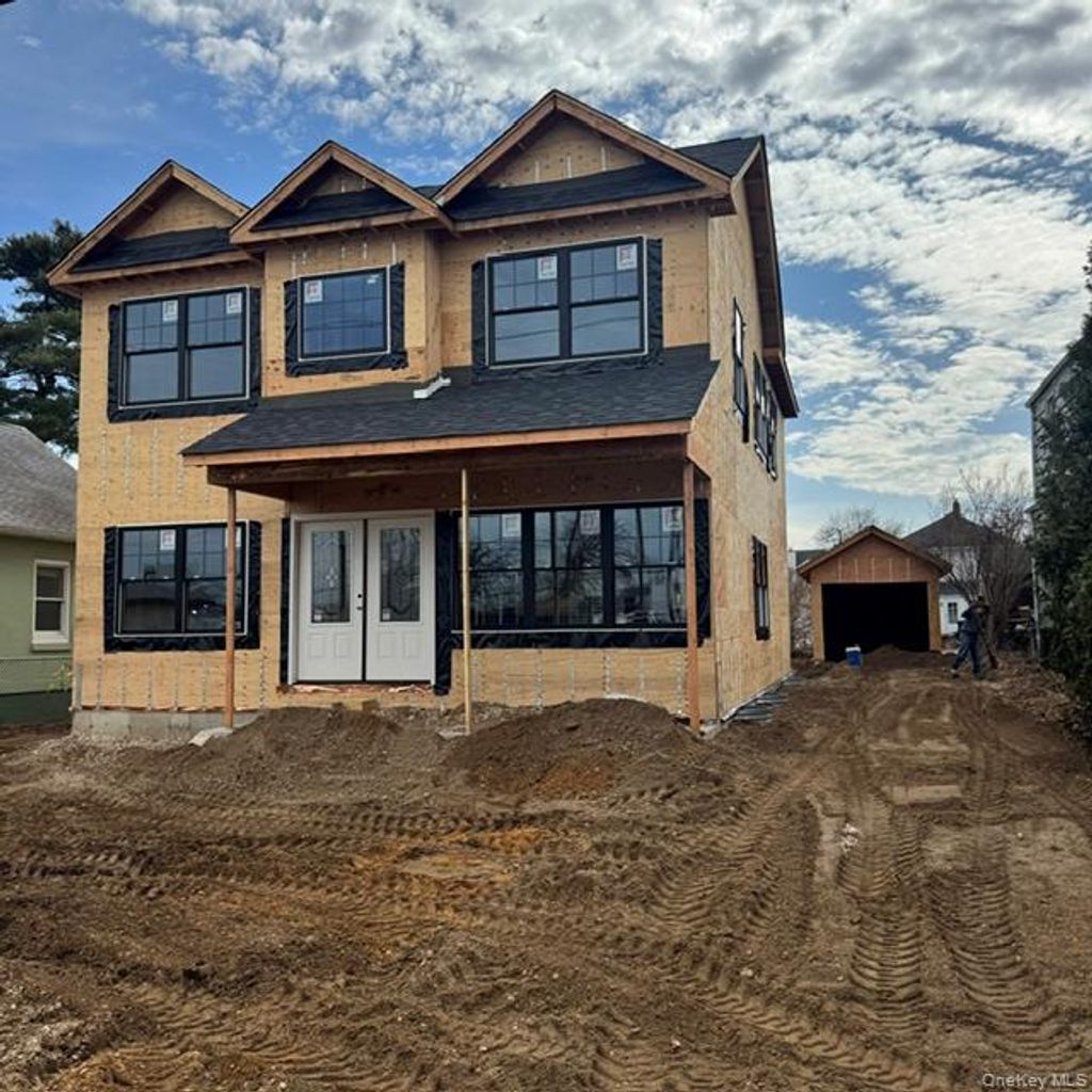 Photo of 51 Willis Avenue, Syosset, NY 11791 (MLS # 966235)