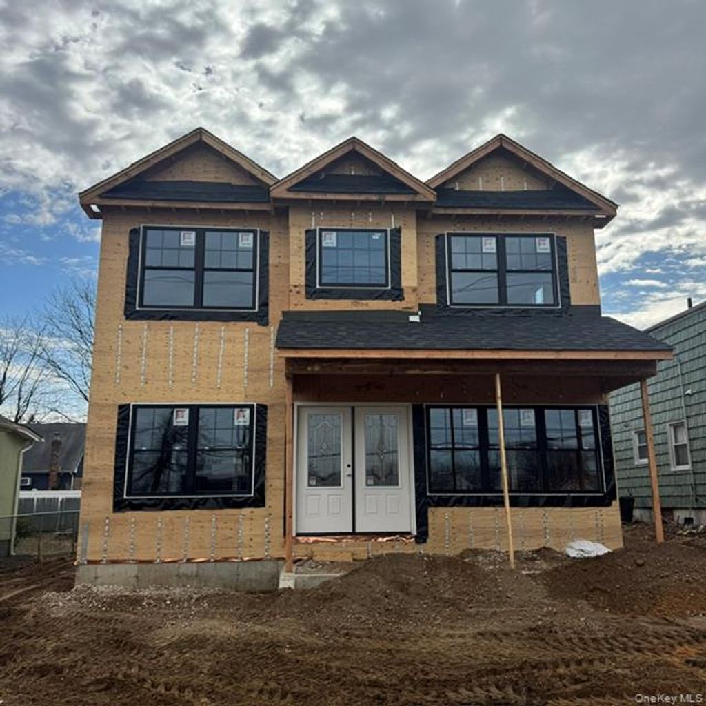 Photo of 51 Willis Avenue, Syosset, NY 11791 (MLS # 966235)