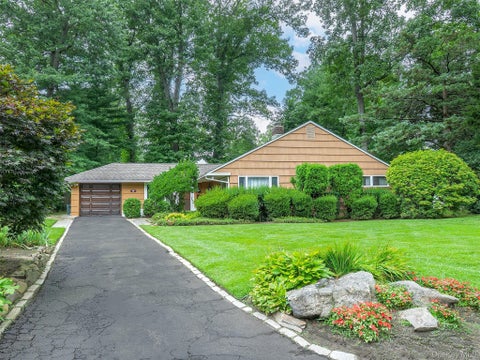 Homes For Rent - 7 Appletree Lane<br/> Nassau County, Glen Cove, NY 11542