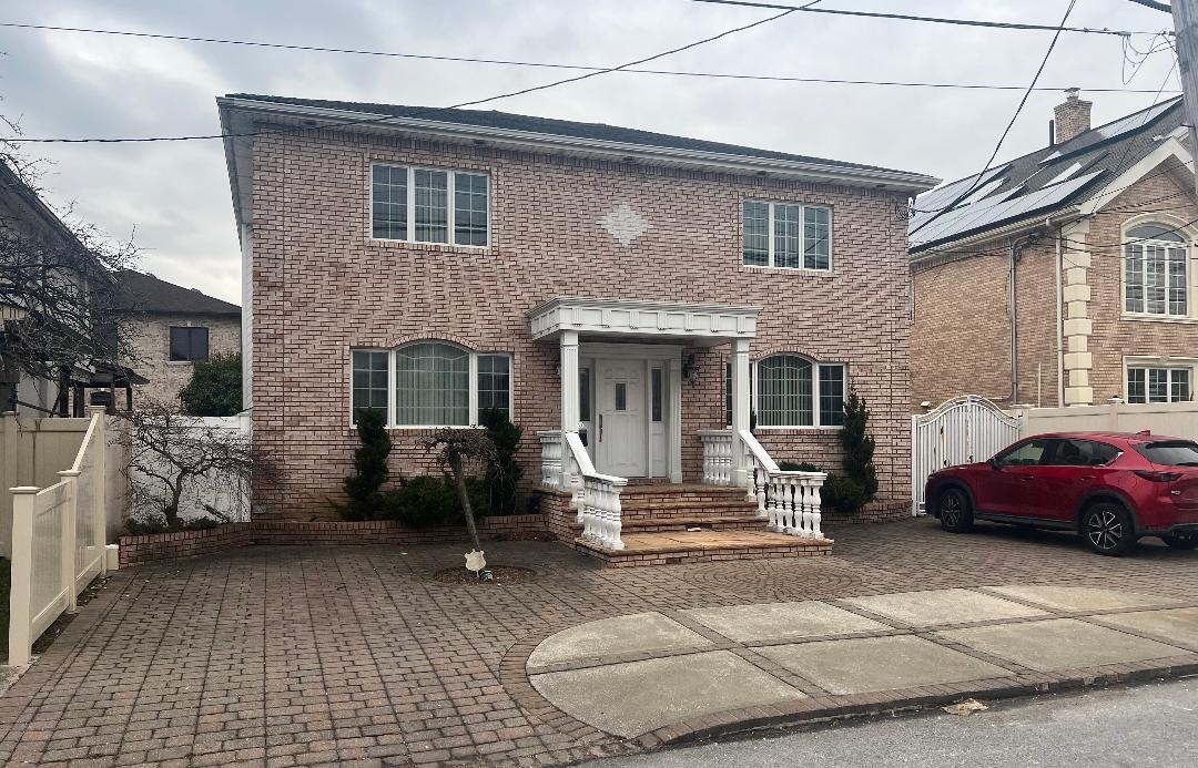 157 Avenue, Howard Beach, Queens, NY - 3 Bedrooms  
3 Bathrooms - 