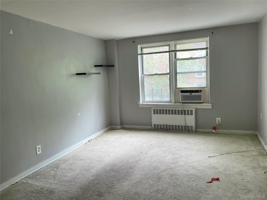 Photo of 65-15 Yellowstone Boulevard #2C, Forest Hills, NY 11375 (MLS # 1033465)