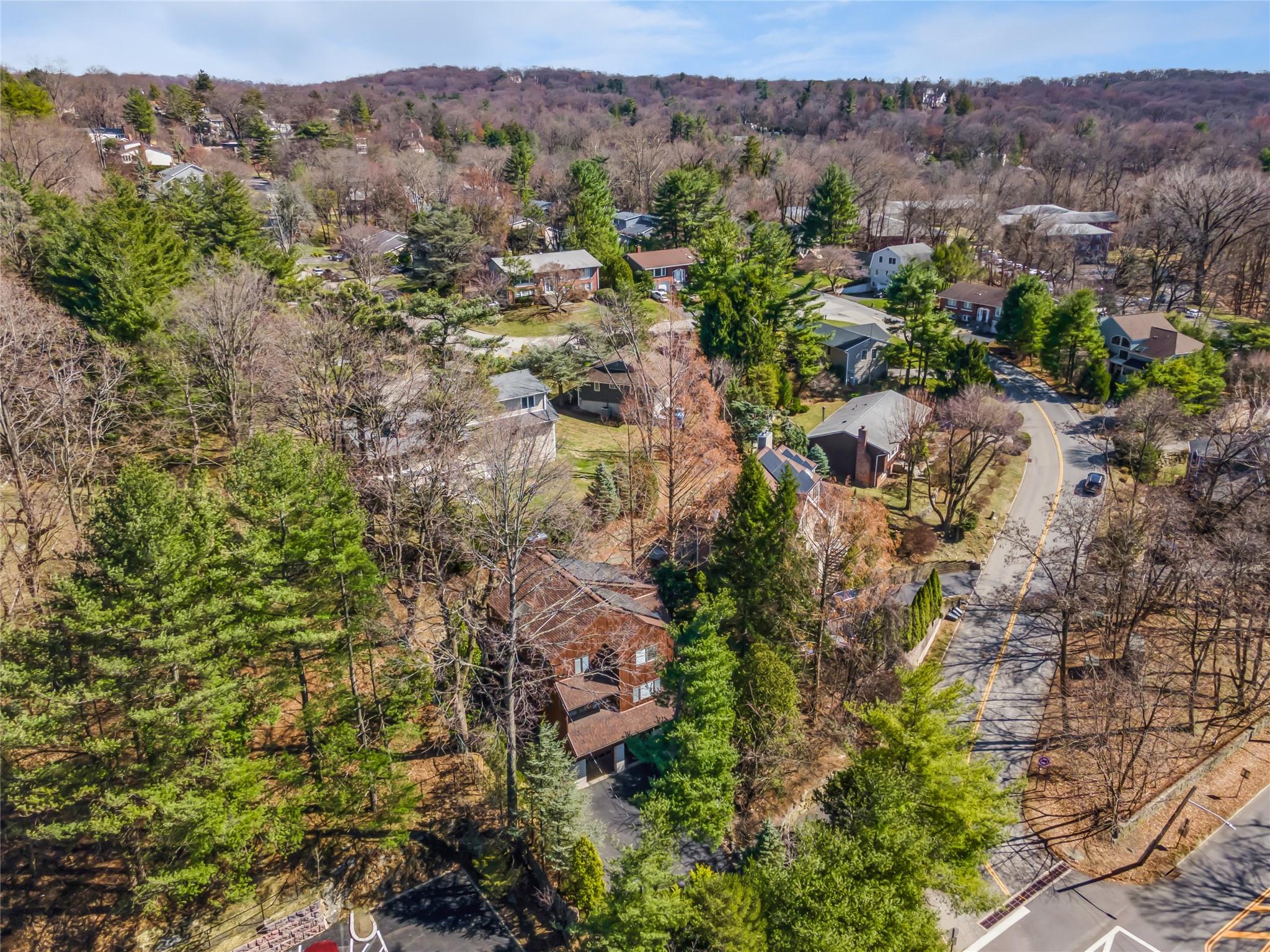 11 Sycamore Lane, Irvington, New York image 36