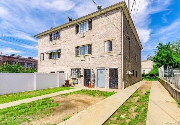 3703 Paulding Avenue