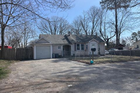 43 Grant Avenue Brentwood NY 11717