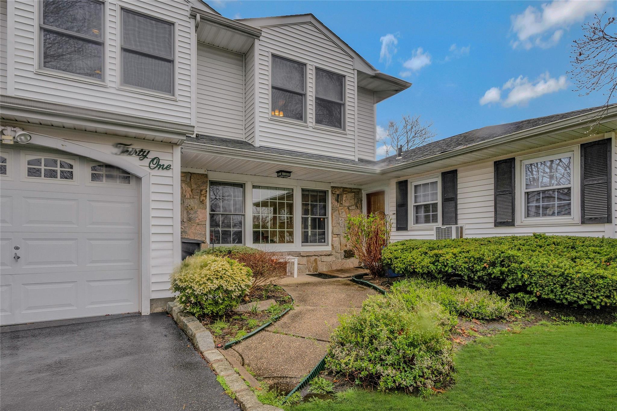 31 Clymer Street, Port Jefferson Station, New York image 3