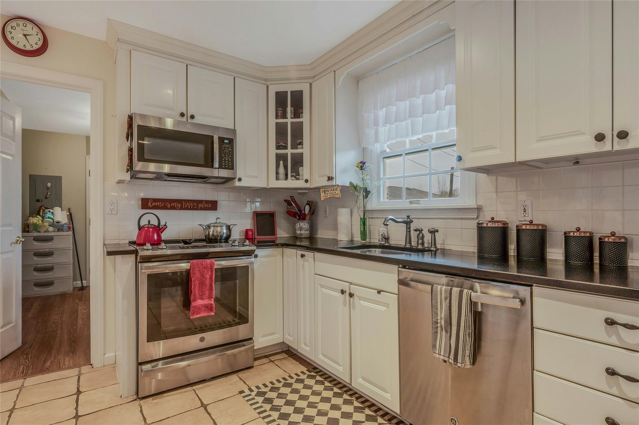 31 Clymer Street, Port Jefferson Station, New York image 13
