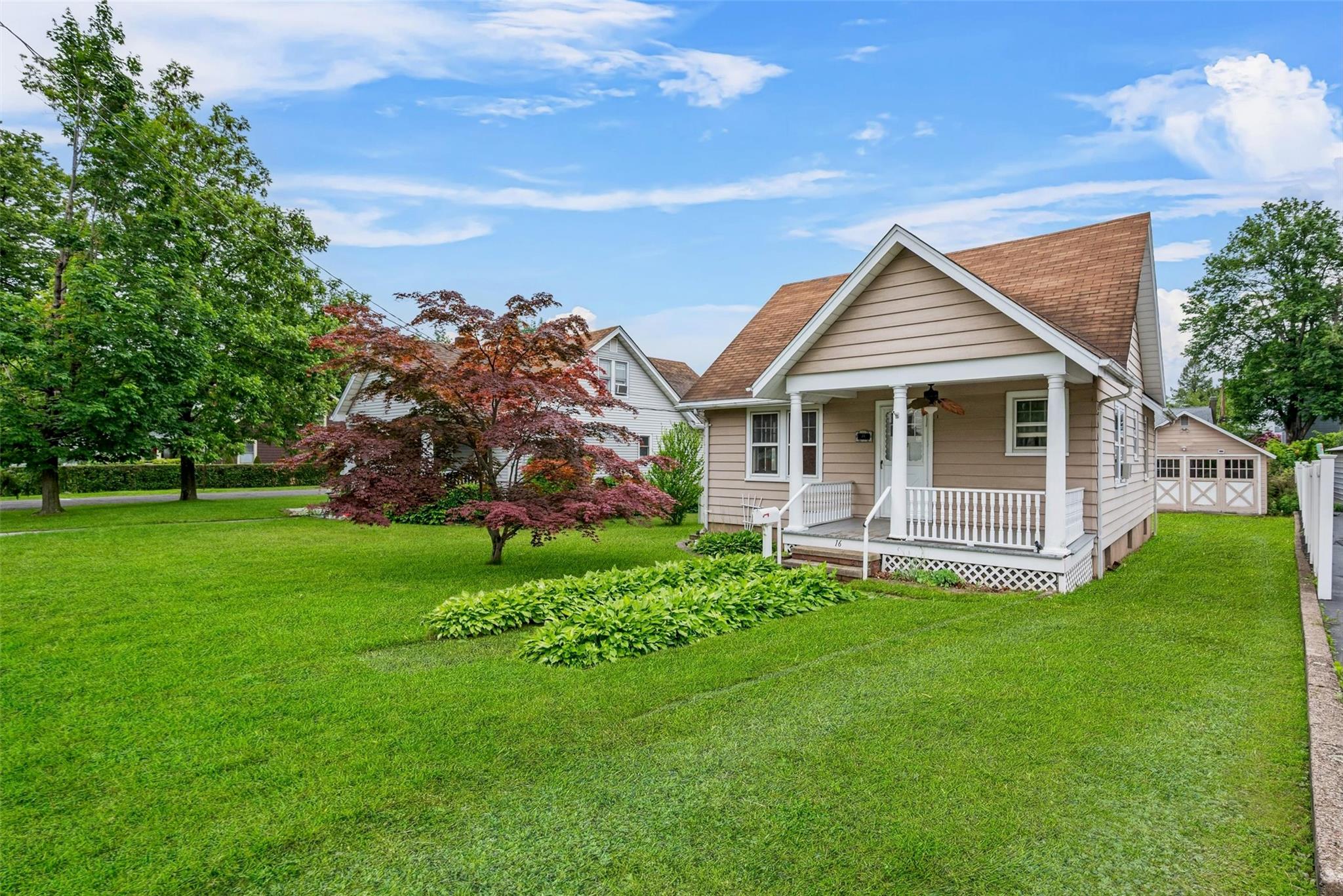 16 Oak Terrace, Suffern, New York image 1