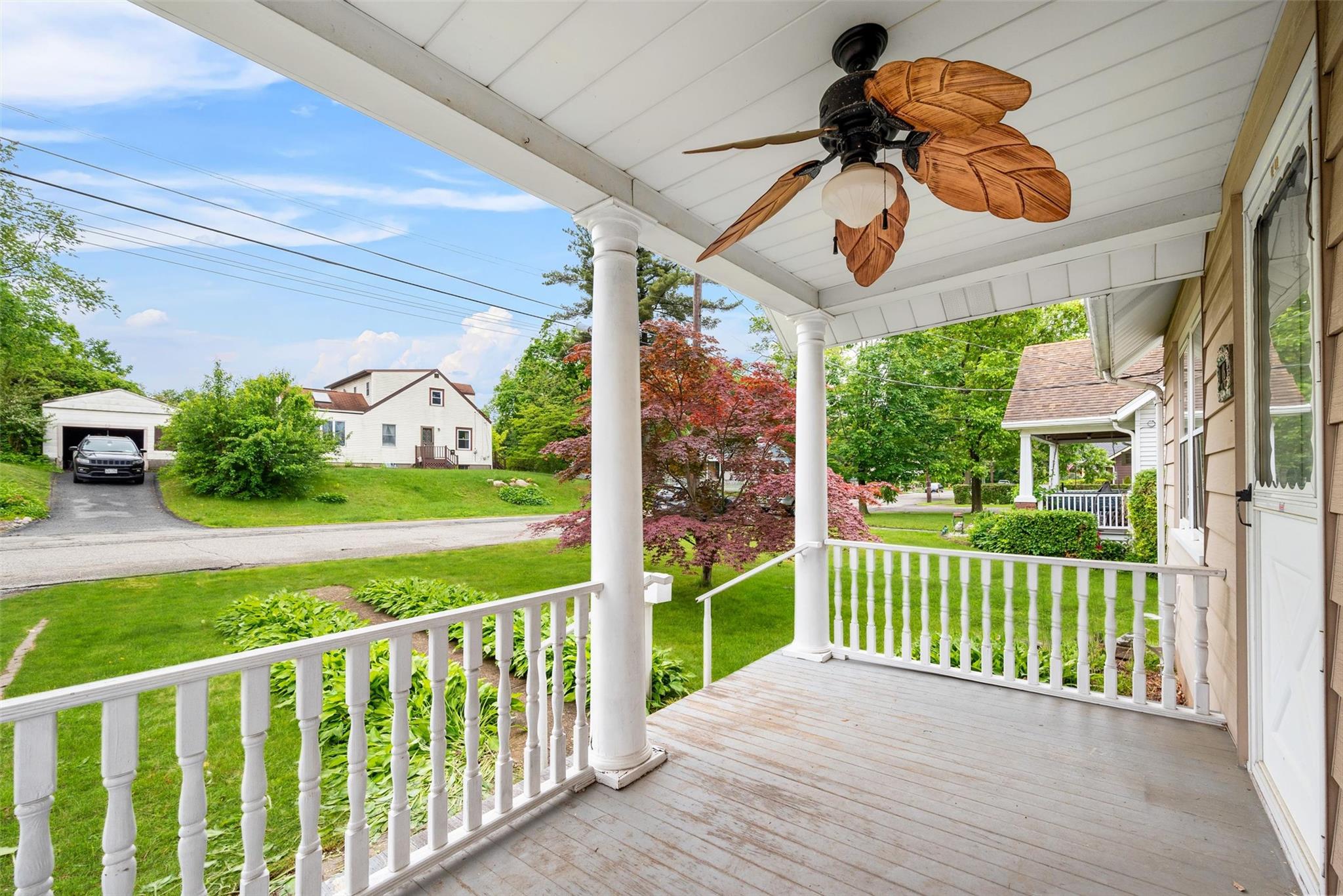 16 Oak Terrace, Suffern, New York image 2