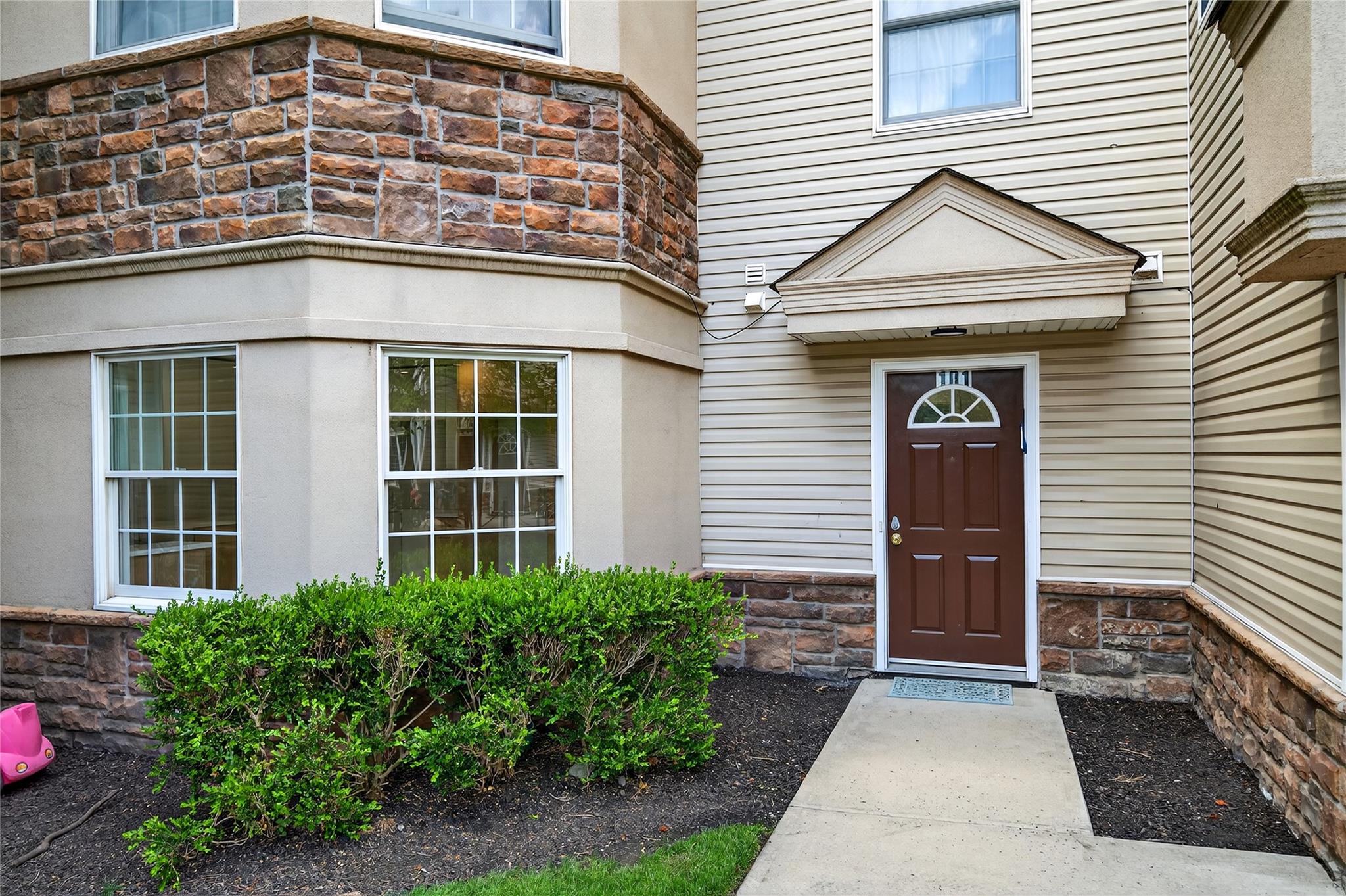 6 Horizon Court 101