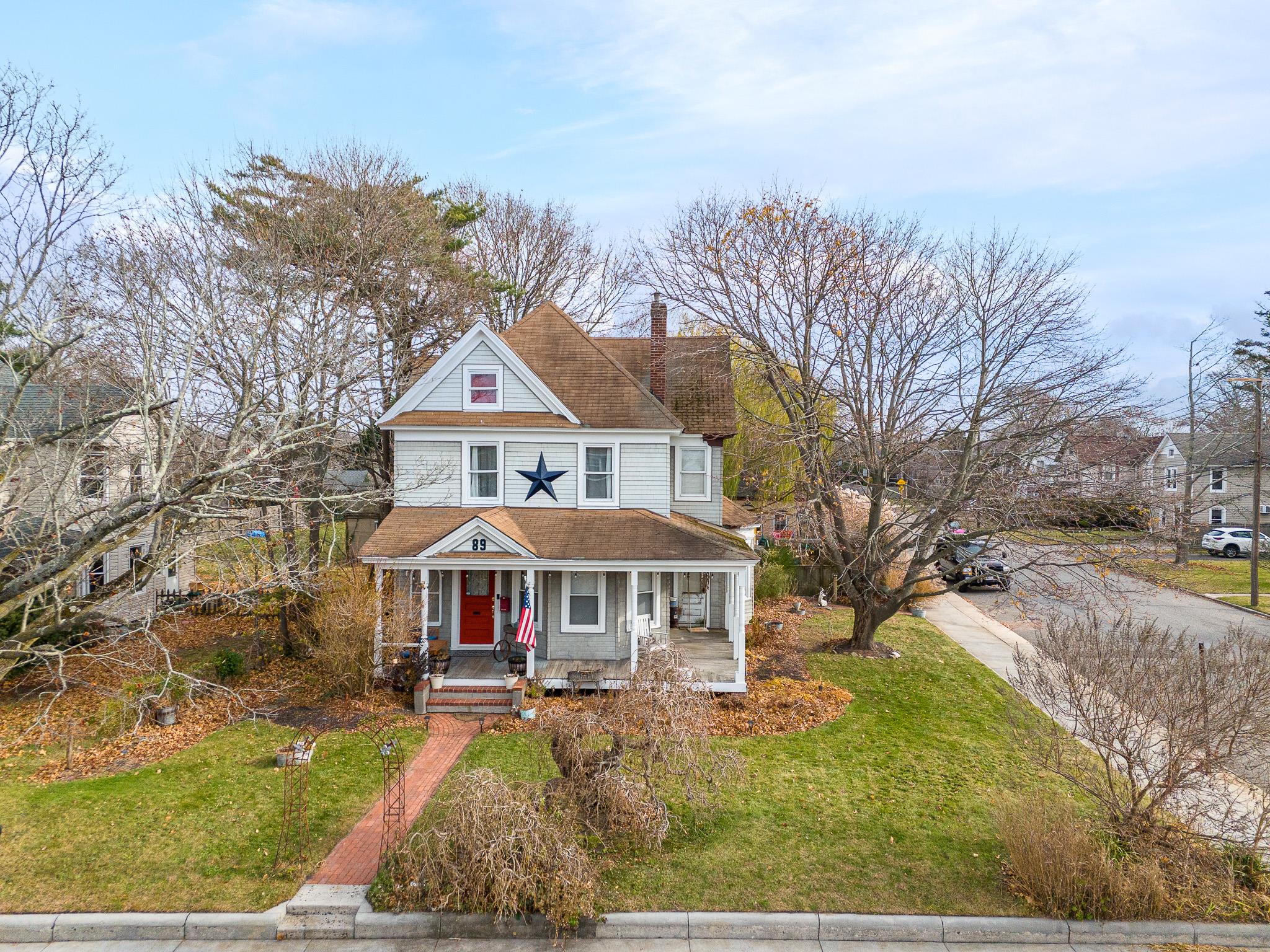 89 Cedar Avenue, Patchogue, New York image 1