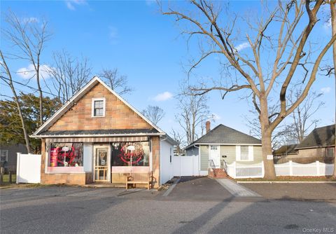 305 4th Avenue Bay Shore NY 11706