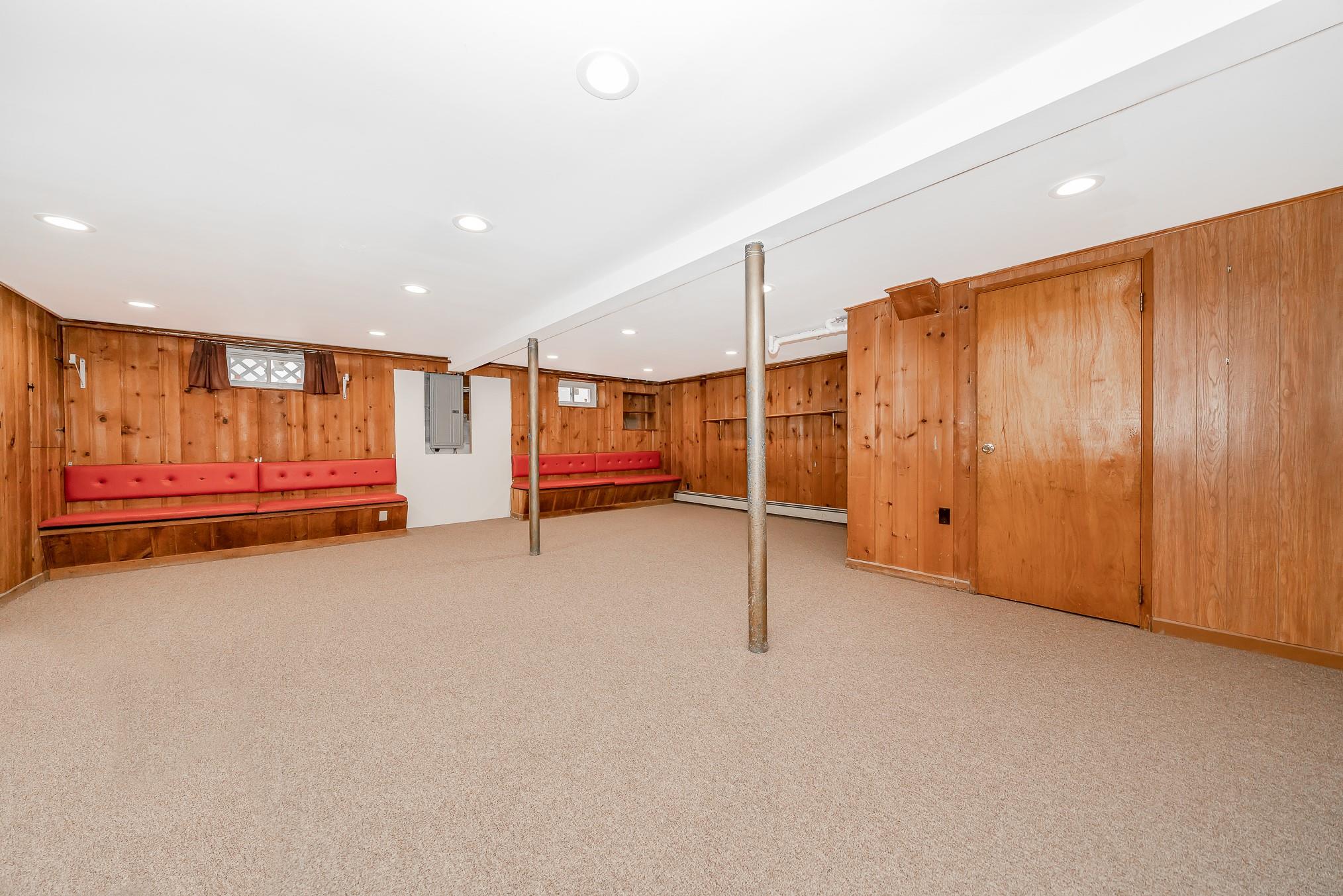3994 Worthmor Drive, Seaford, New York image 24