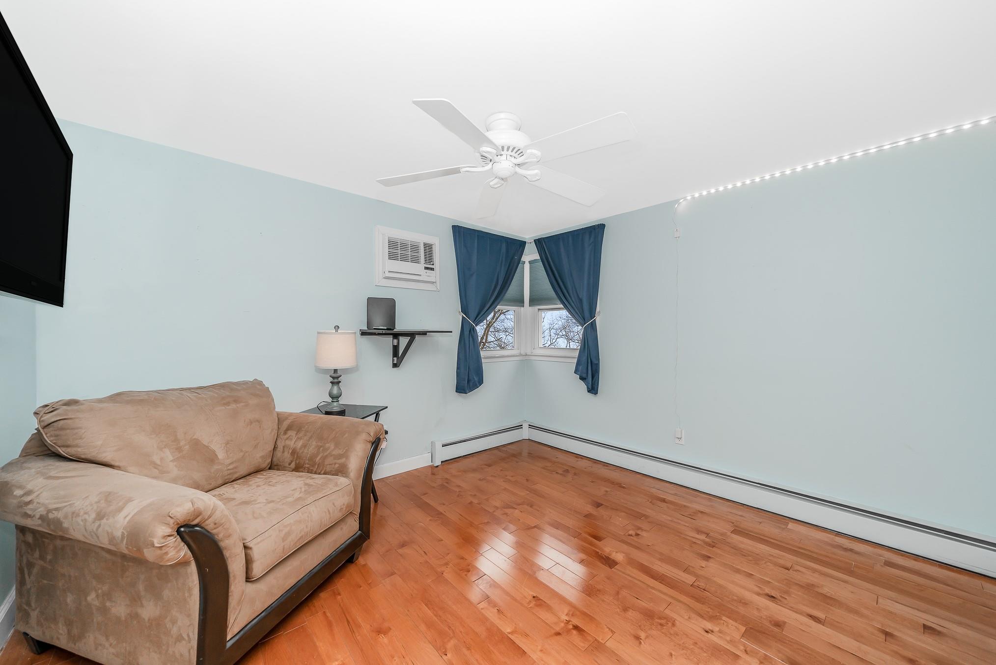3994 Worthmor Drive, Seaford, New York image 21