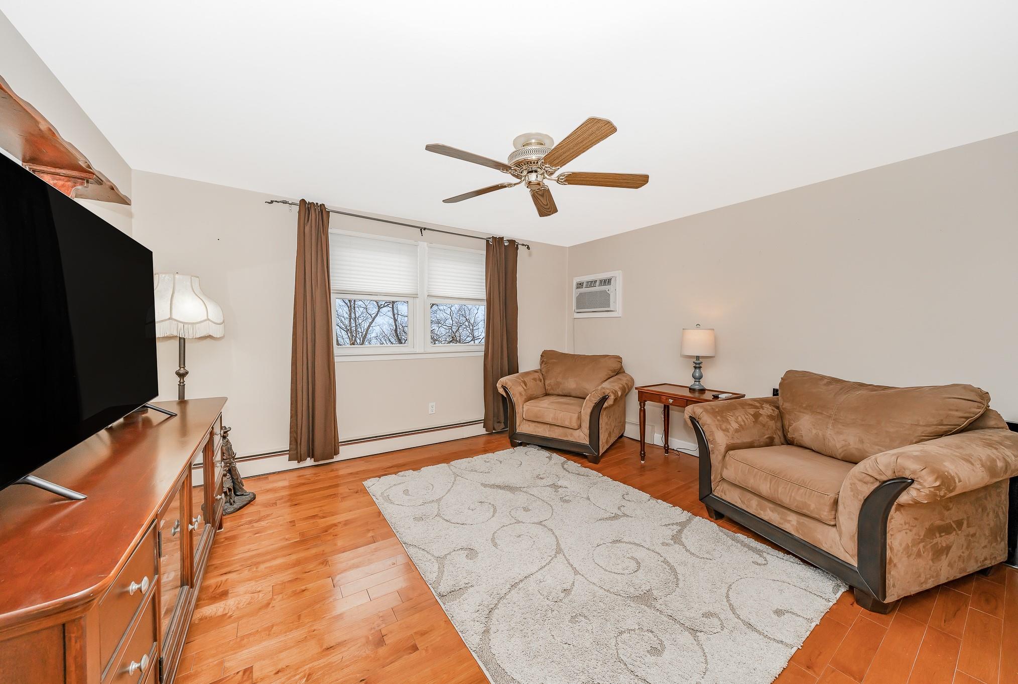 3994 Worthmor Drive, Seaford, New York image 20