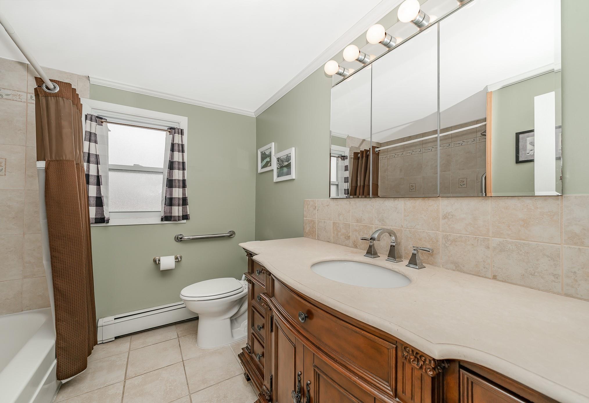 3994 Worthmor Drive, Seaford, New York image 22