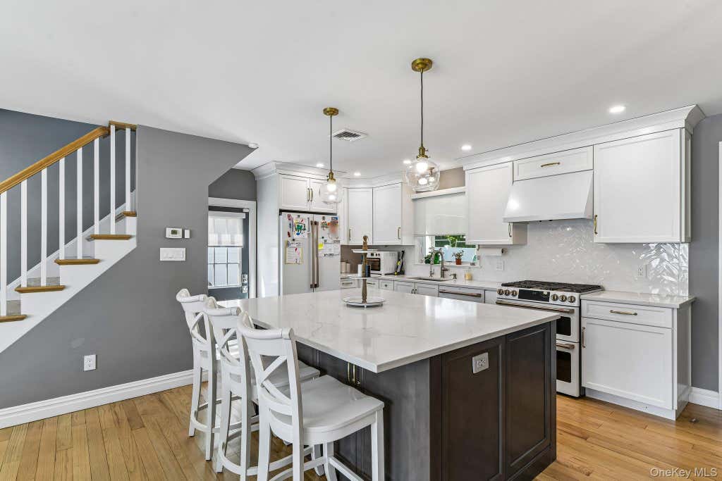 Photo of 93 Crest Road W, Merrick, NY 11566 (MLS # 1009699)