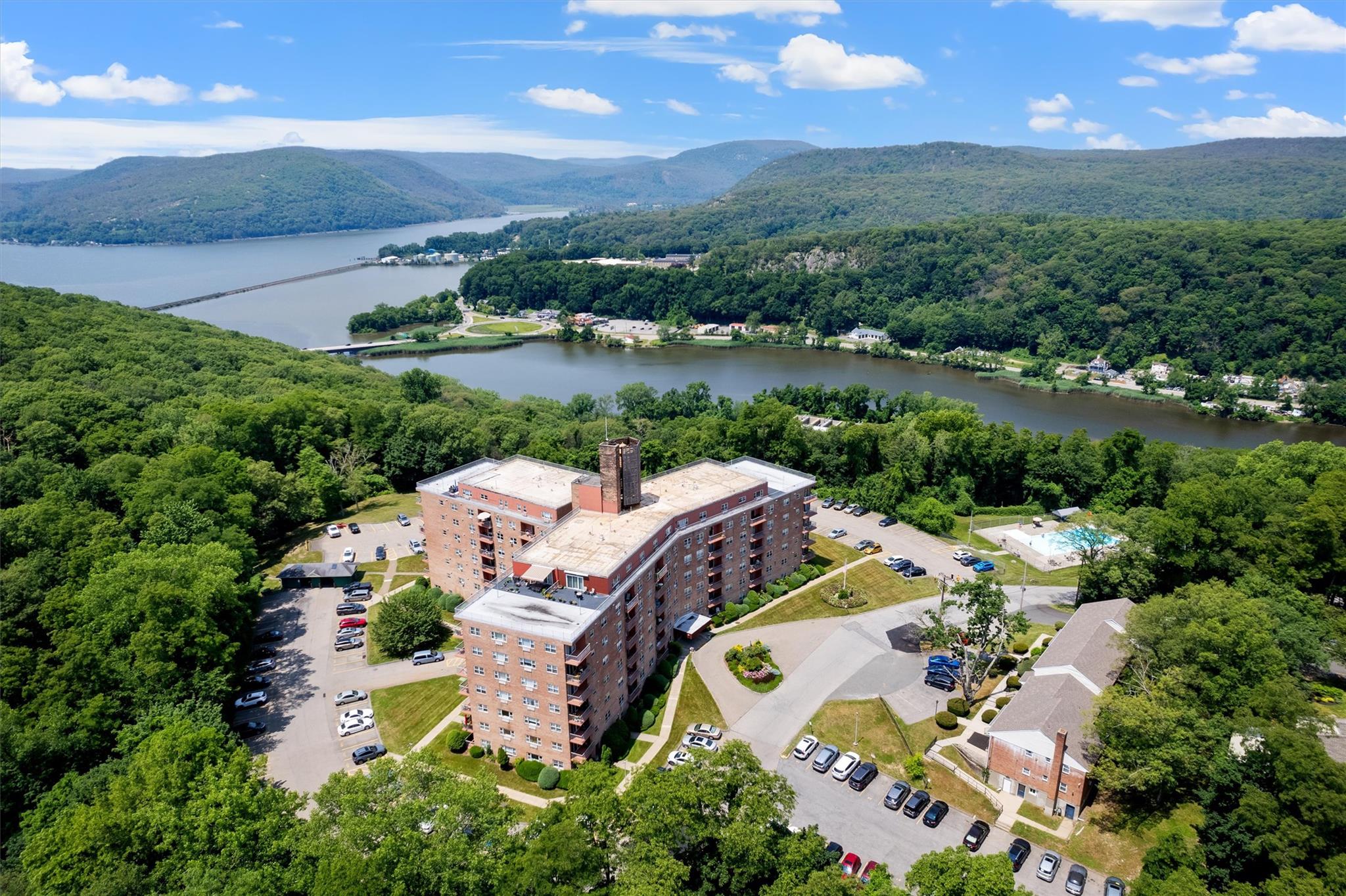 1 Lakeview Drive #3C, Peekskill, New York image 2