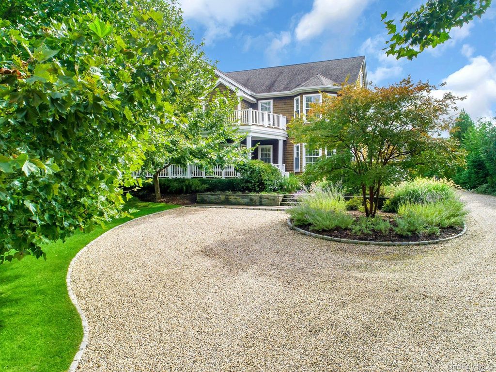 Photo of 590 Soundview Av Ext, Southold, NY 11971 (MLS # 966111)