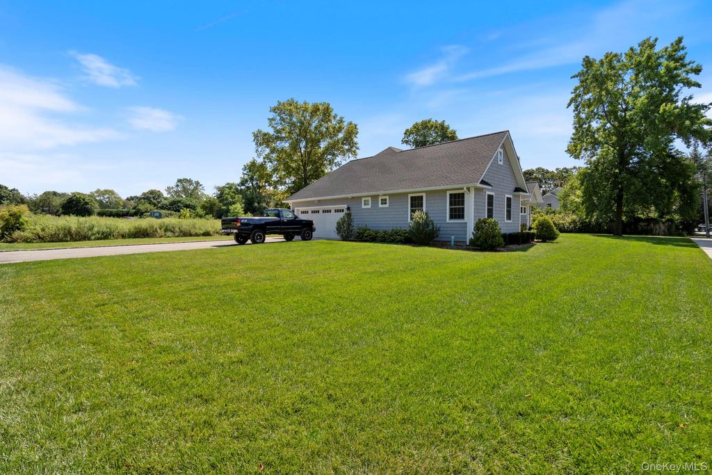 Photo of 172 Broadway, Greenlawn, NY 11740 (MLS # 908178)