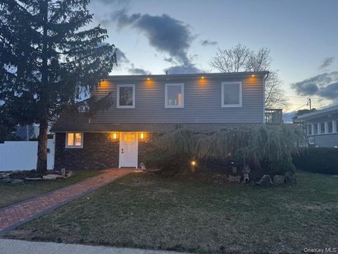 Homes For Sale - 48 Ripple Lane<br/> Levittown, NY 11756