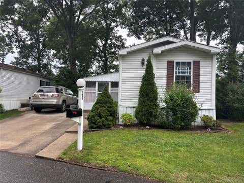 Homes For Sale - 1661 Old Country Road #125<br/> Suffolk County, Riverhead, NY 11901