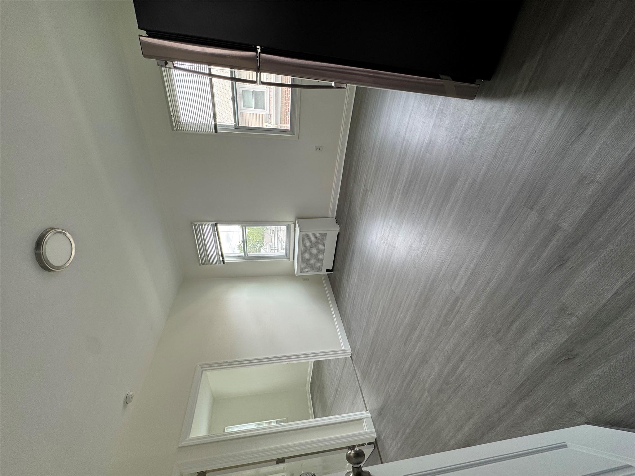 60th Drive 2Fl, Middle Village, Queens, NY - 2 Bedrooms  
1 Bathrooms  
5 Rooms - 