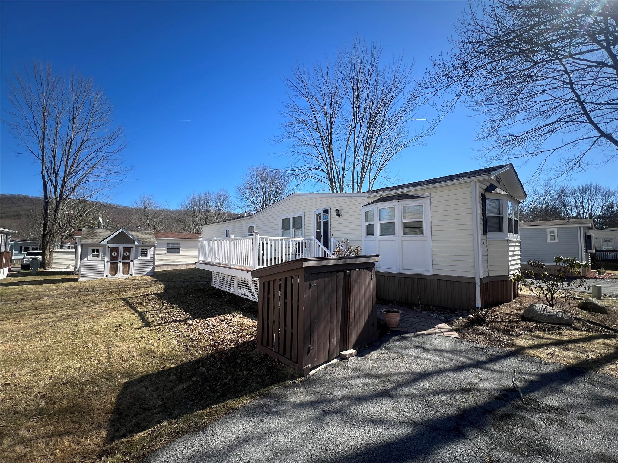 3 Holly Ct Ct, Woodbury, New York image 2