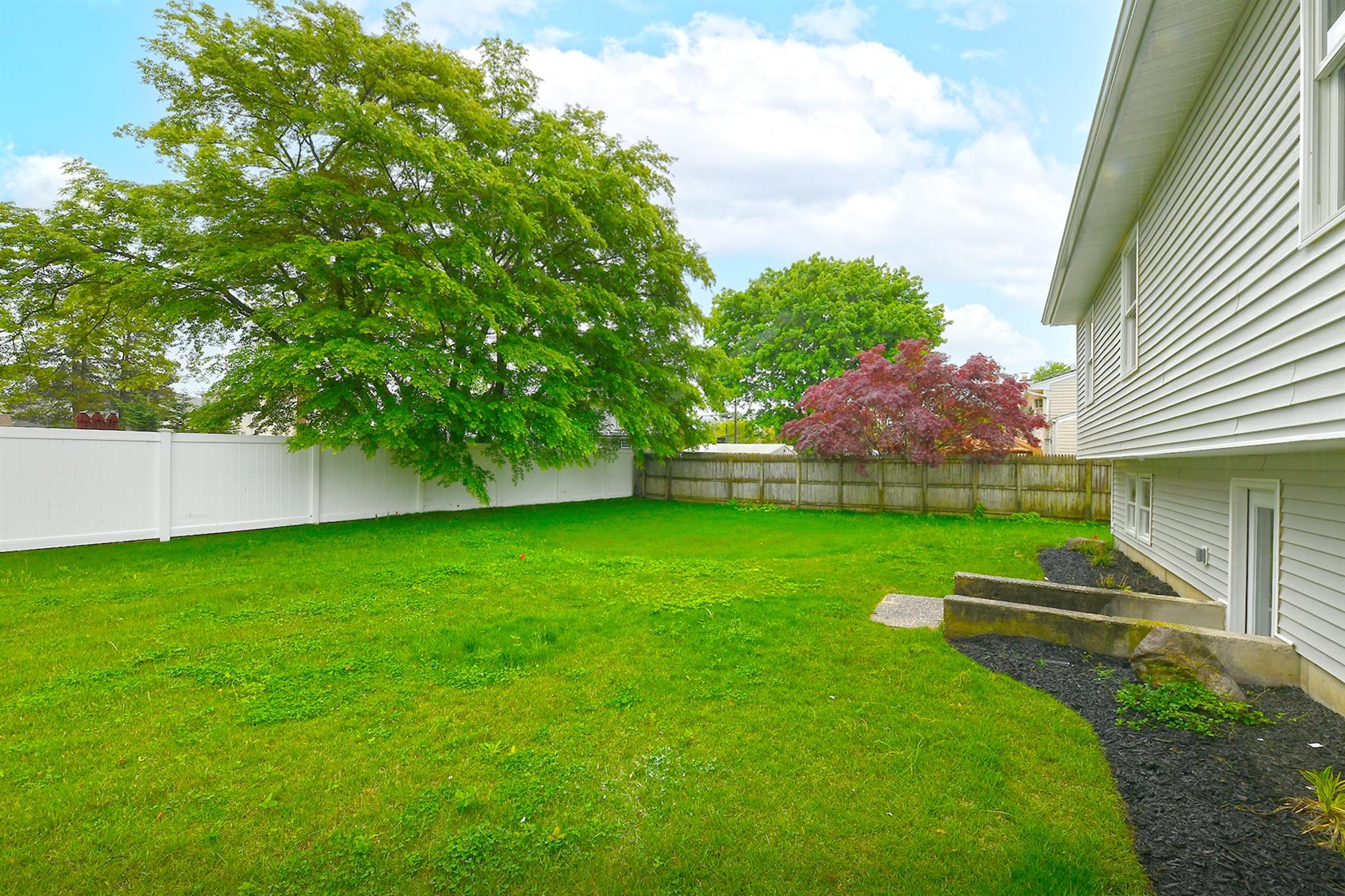 688 Elmwood Road, West Babylon, New York image 20