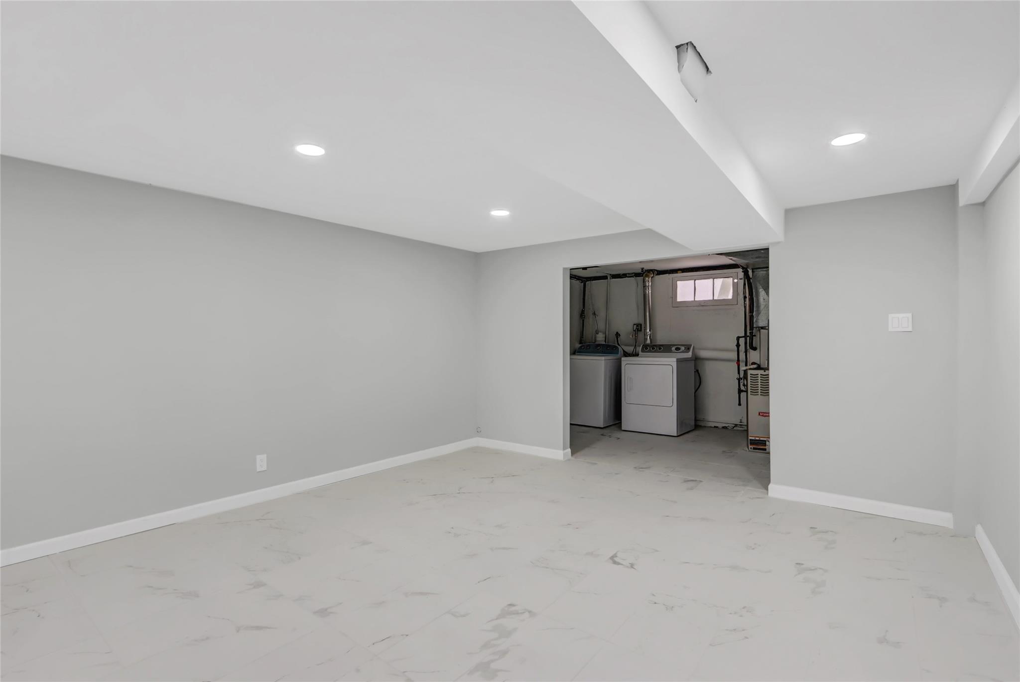 62 Lambert Ave Avenue, Farmingdale, New York image 10
