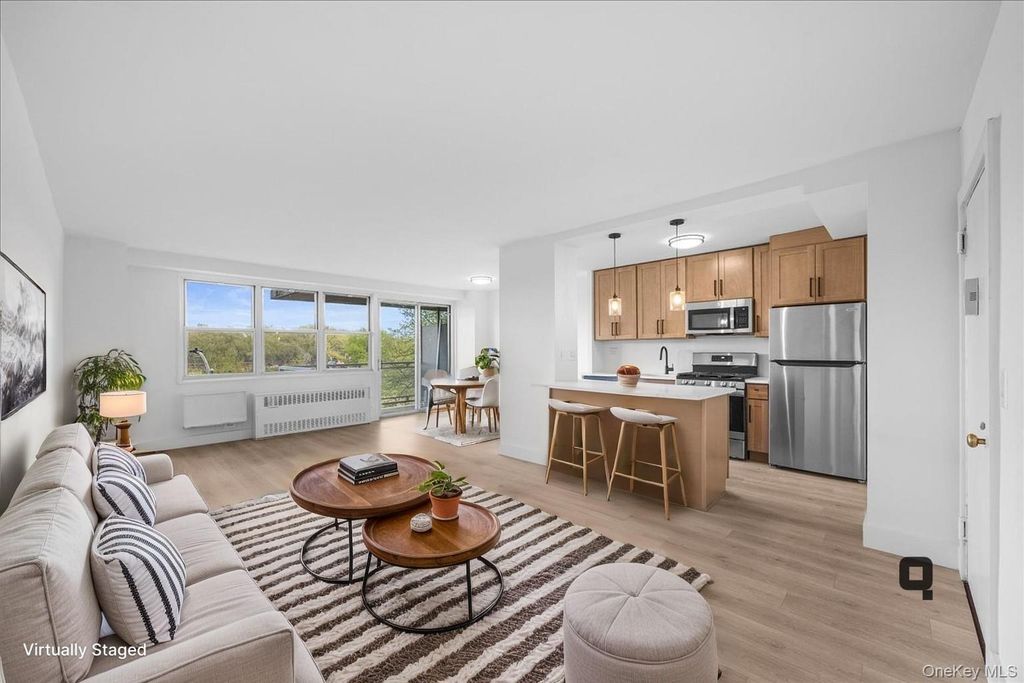 Photo of 825 Morrison Avenue #4G, Bronx, NY 10473 (MLS # 988786)